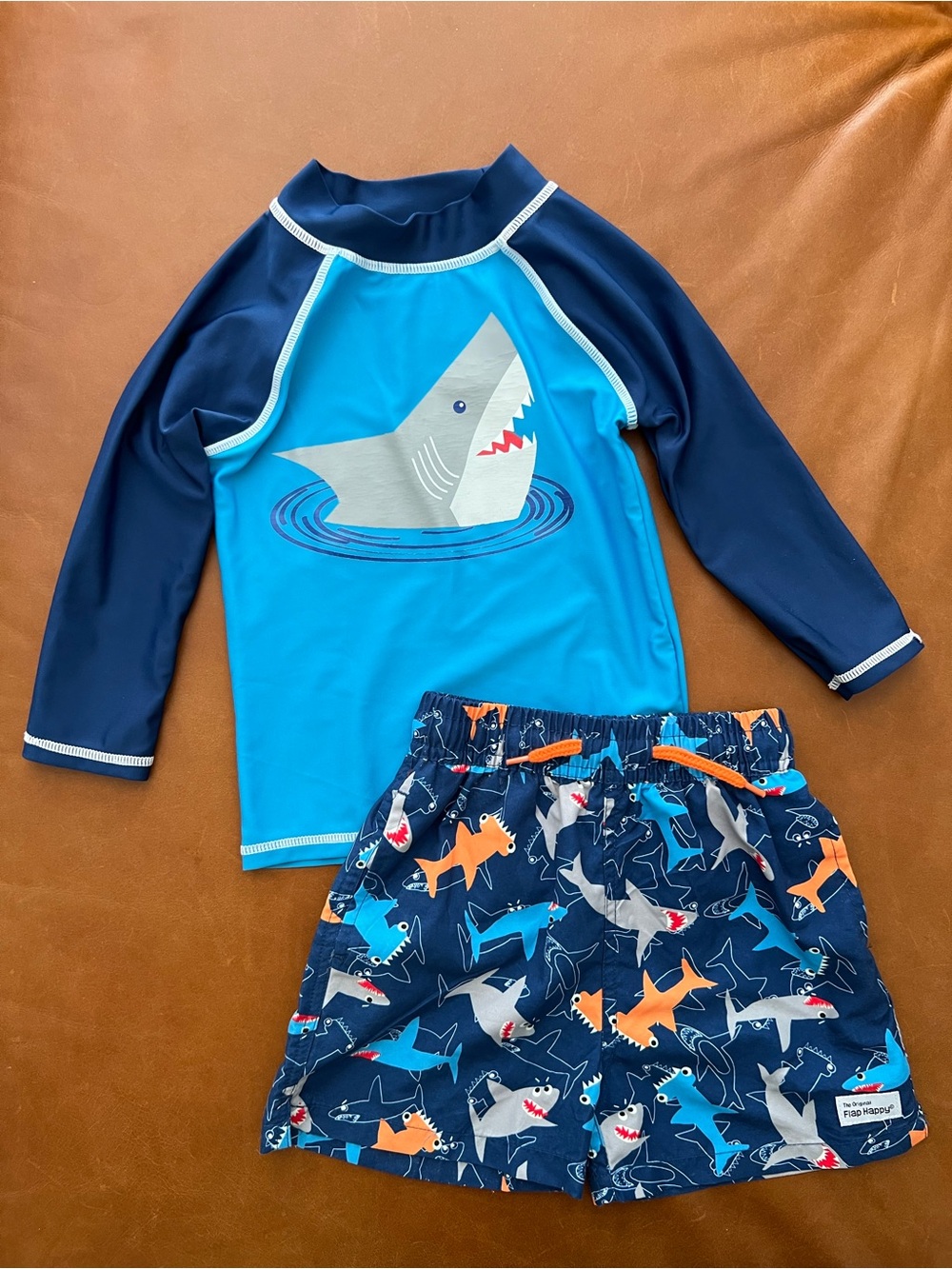 FLAP HAPPY Sharks UPF50 Rash Guard & Swim Trunks, 3T